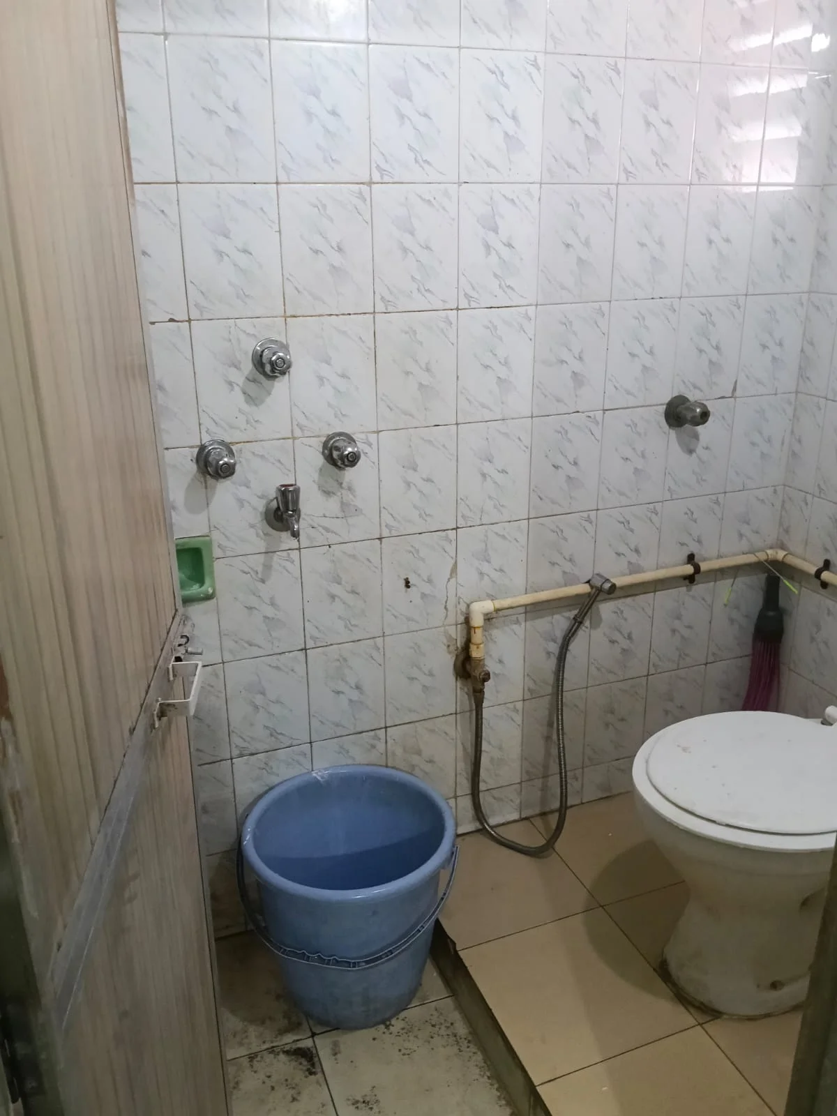 Affordable Triple Sharing Furnished Room in Nerul Wes